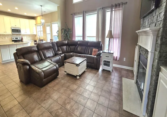 5th image of 572 Thames Cir, Nicholasville, KY 40356 | MLS# 25505101