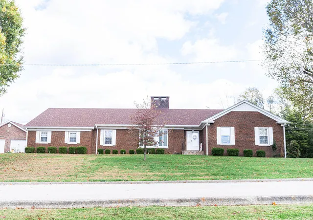 Photo 2 of Single family home for sale at 125 Volunteer Dr, Somerset, KY 42501 | MLS# 25505113 | Listing updated on 2026-04-27