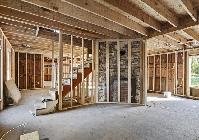 Photo 3 of Single family home for sale at 280 Browns Mill Rd, Versailles, KY 40383 | MLS# 25505163 | Listing updated on 2025-12-29