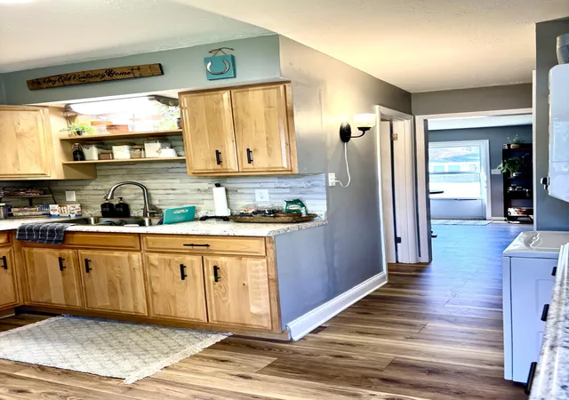 Photo 4 of House for sale at 537 Anniston Dr, Lexington, KY 40505 | MLS# 25505167 | Listing updated on 2025-11-02