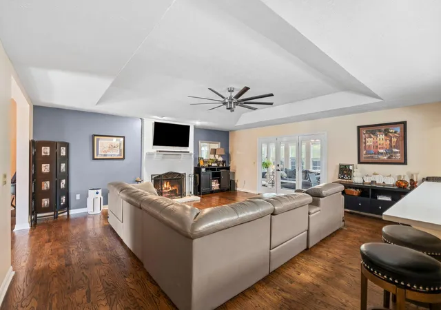 Photo 3 of Single family home for sale at 3604 Clubhouse Dr, Somerset, KY 42503 | MLS# 25505194 | Listing updated on 2026-02-08