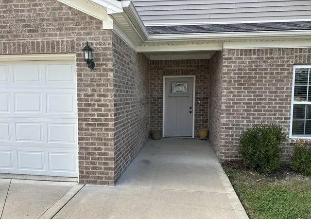 Photo 3 of Single family home for sale at 117 Brittany Ln, Georgetown, KY 40324 | MLS# 25505287 | Listing updated on 2025-11-04