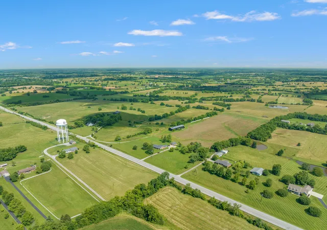 13th image of 7053 Perryville Rd, Danville, KY 40422 | MLS# 25505324