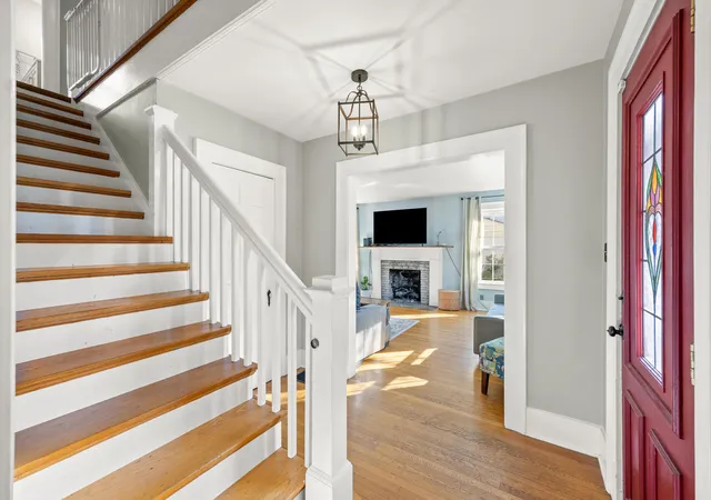 image of 829 W Lexington Ave, Danville, KY 40422 | MLS# 25505430