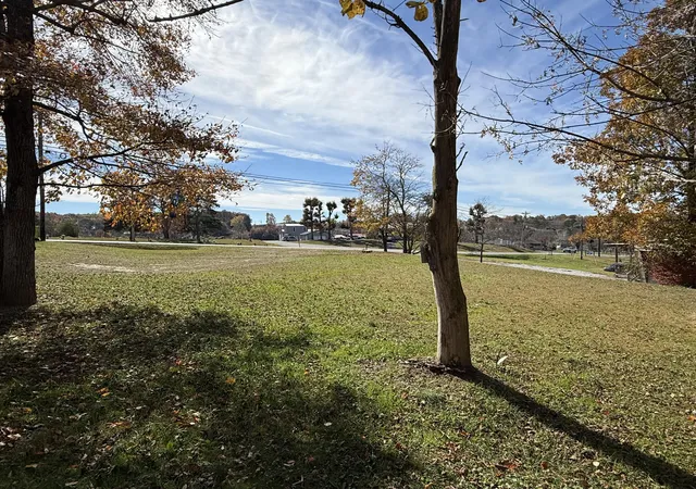 Photo 3 of Sale Pending at 9991 Somerset Rd, London, KY 40741 | MLS# 25505419 | Listing updated on 2025-11-14