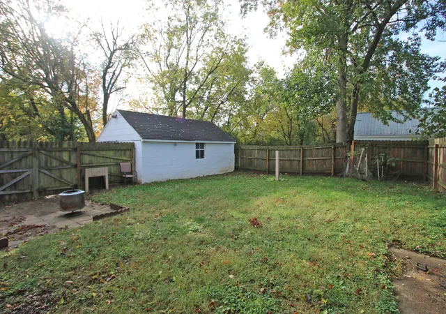 33rd image of 218 E Washington St, Winchester, KY 40391 | MLS# 25505534