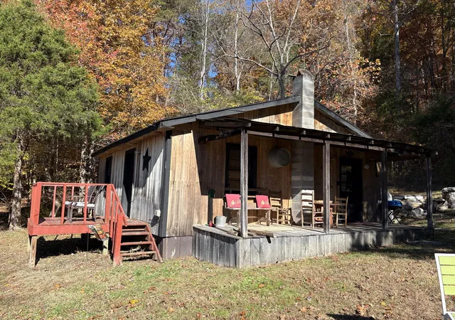 4th image of 3999 Mckee Rd, Irvine, KY 40336 | MLS# 25505570