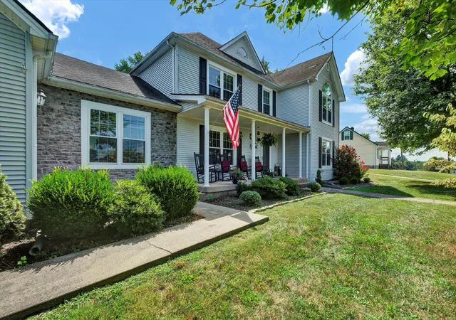Homes for sale in Loretto, KY | 110 Holy Cross Rd, Loretto, KY 40037 | MLS# 25505622