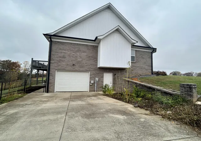 Photo 3 of Single family home for sale at 335 Natures Valley Dr, Somerset, KY 42503 | MLS# 25505912 | Listing updated on 2026-09-15