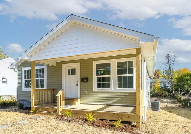 2nd image of 125 Elkhorn Dr, Frankfort, KY 40601 | MLS# 25505830