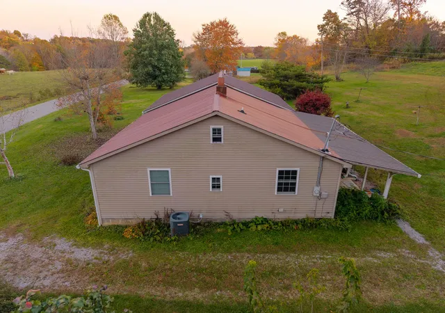 Photo 3 of Single family home for sale at 115 Maple Grove School Rd, London, KY 40744 | MLS# 25505840 | Listing updated on 2025-11-11