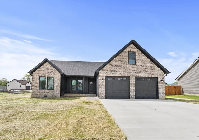 Homes for sale in Junction City, KY | 131 Knob View Tr, Junction City, KY 40440 | MLS# 25506212