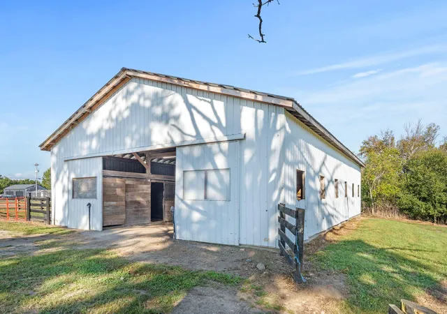 Photo 3 of House for sale at 501 Gumbottom Rd, Waco, KY 40385 | MLS# 25505925 | Listing updated on 2025-11-30