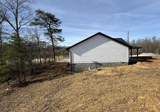 Photo 3 of Single family home for sale at 54 Emily Ln, London, KY 40744 | MLS# 25506375 | Listing updated on 2026-04-27
