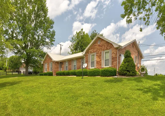 Homes for sale in Camargo, KY | 4683 Camargo Rd, Camargo, KY 40353 | MLS# 25506038