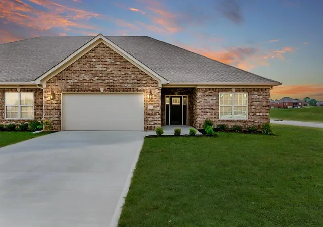 1st image of 926 Paddock Ct, Richmond, KY 40475 | MLS# 25506063