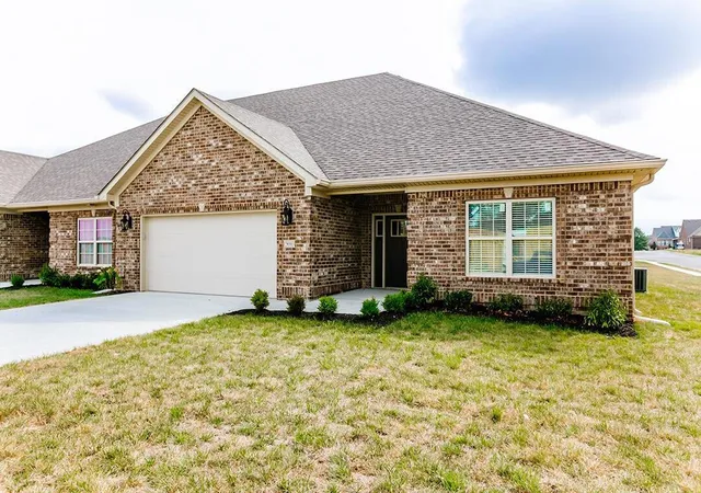 5th image of 926 Paddock Ct, Richmond, KY 40475 | MLS# 25506063