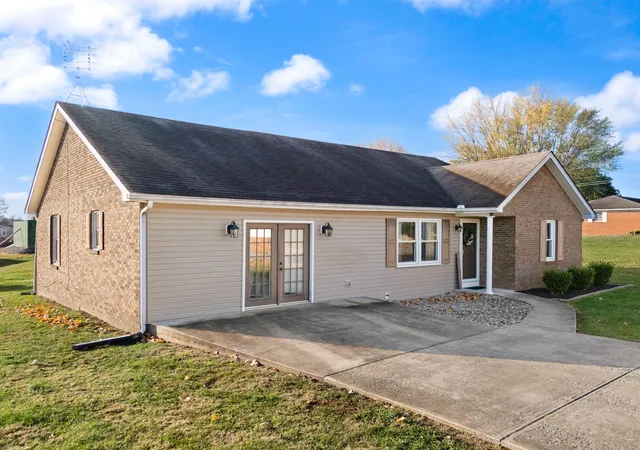 Photo 2 of Single family home for sale at 51 Orchard Ct, Science Hill, KY 42553 | MLS# 25506151 | Listing updated on 2025-11-14