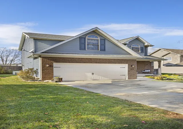 Photo 2 of Single family home for sale at 119 Sutton Pl Blvd, Georgetown, KY 40324 | MLS# 25506230 | Listing updated on 2025-11-15