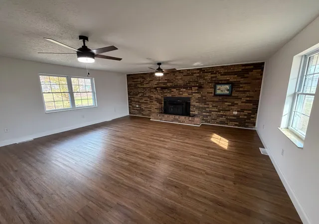 Photo 3 of Single family home for sale at 3183 N State Hwy 1223, Corbin, KY 40701 | MLS# 25506735 | Listing updated on 2026-09-22