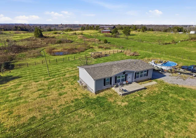 Homes for sale in Stanford, KY | 1136 Patrick Rd, Stanford, KY 40484 | MLS# 25506241