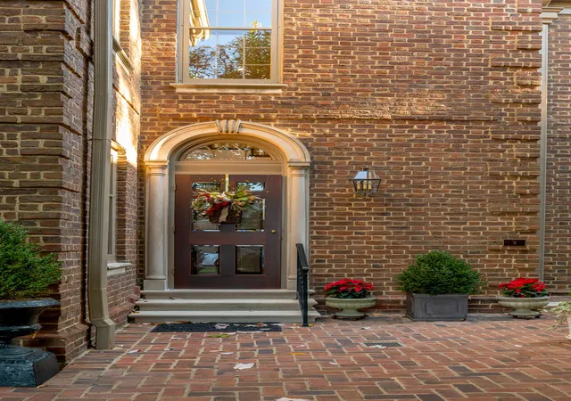 Photo 2 of Townhouse for sale at 100 Idle Hour Dr #13, Lexington, KY 40502 | MLS# 25506509 | Listing updated on 2025-12-08