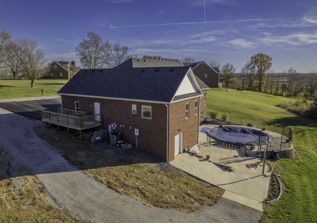 4th image of 256 Cold Springs Dr, Harrodsburg, KY 40330 | MLS# 25506558