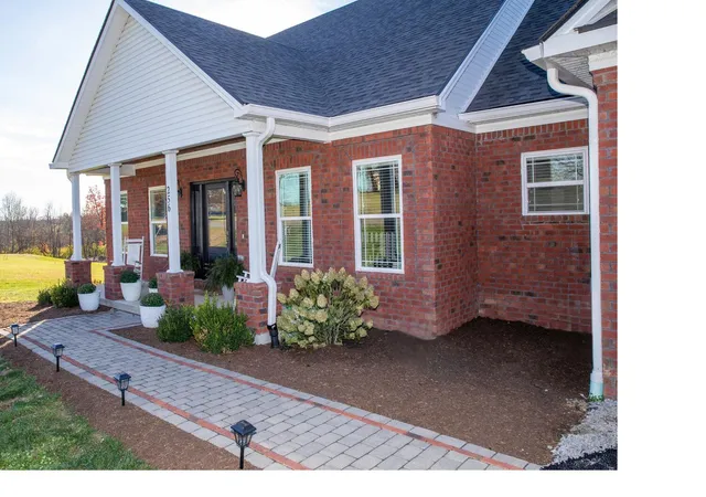 5th image of 256 Cold Springs Dr, Harrodsburg, KY 40330 | MLS# 25506558