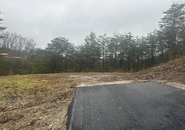 Photo 4 of Land for sale at 385 Lots 6/7 Freeman Branch Rd #6/7, East Bernstadt, KY 40729 | MLS# 25506749 | Listing updated on 2026-10-13