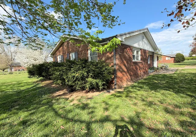 Homes for sale in Hustonville, KY | 90 Greg Dr, Hustonville, KY 40437 | MLS# 25506787