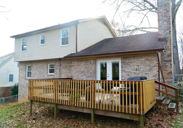 3rd image of 205 Glenbrook Ct, Frankfort, KY 40601 | MLS# 25506814
