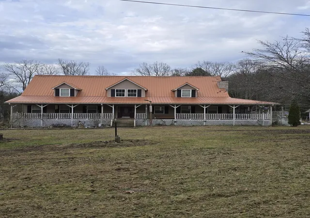 Photo 1 of Single family home for sale at 124 Buggs Ln, London, KY 40744 | MLS# 25507245 | Listing updated on 2025-12-03