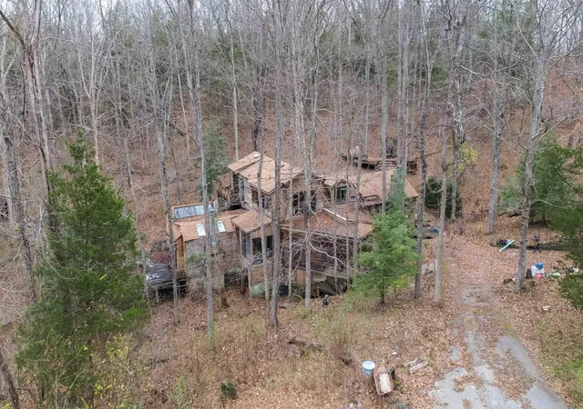 Photo 1 of Sale Pending at 1030 Delaney Rd, Lawrenceburg, KY 40342 | MLS# 25507327 | Listing updated on 2026-03-13