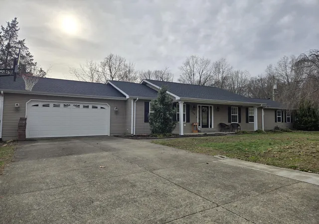 Photo 1 of Sale Pending at 709 Melanie Ln, Somerset, KY 42503 | MLS# 25507188 | Listing updated on 2025-12-30