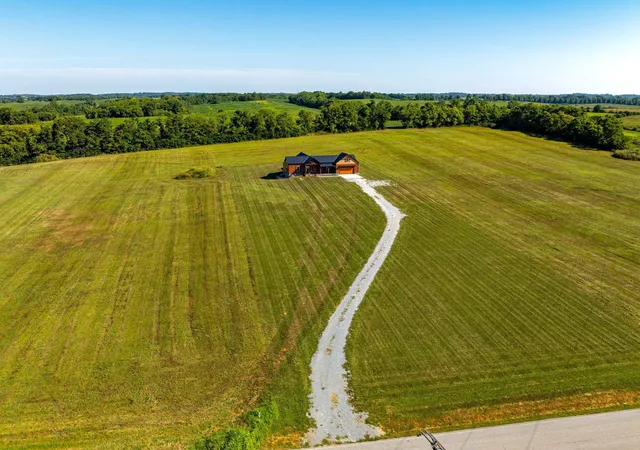 Homes for sale in Carlisle, KY | 910 Walnut Grove Rd, Carlisle, KY 40311 | MLS# 25507490