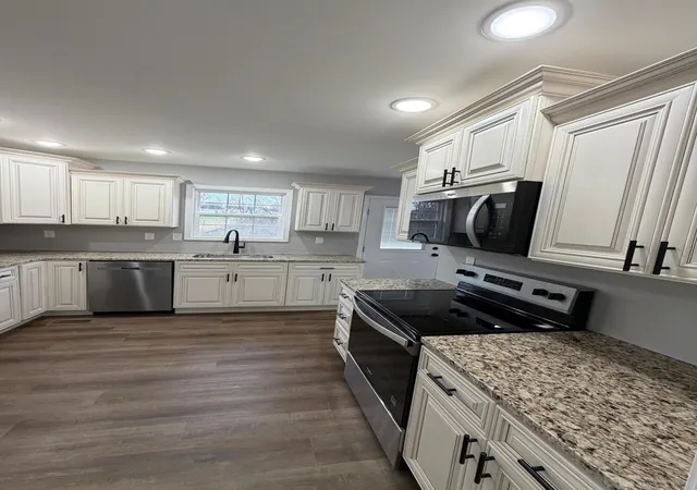 Photo 1 of Sale Pending at 54 Catalpa Ct, London, KY 40744 | MLS# 25507347 | Listing updated on 2026-06-11