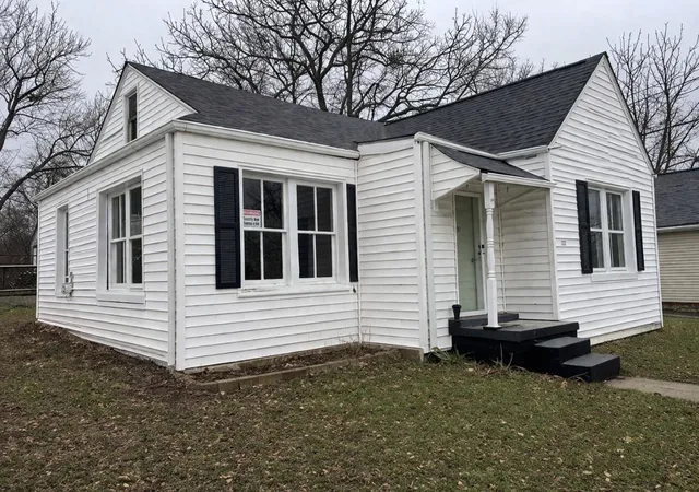 3rd image of 122 Callaway St Se Callaway St, Winchester, KY 40391 | MLS# 26000228