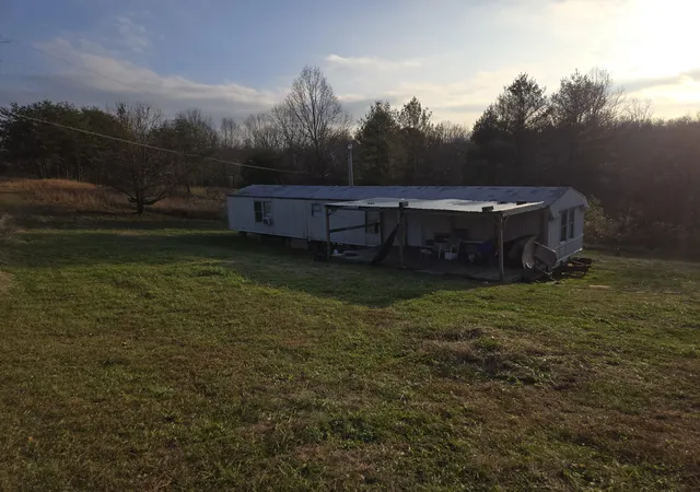 Photo 4 of House for sale at 1971 Willie Green Rd, London, KY 40741 | MLS# 25507518 | Listing updated on 2025-12-07