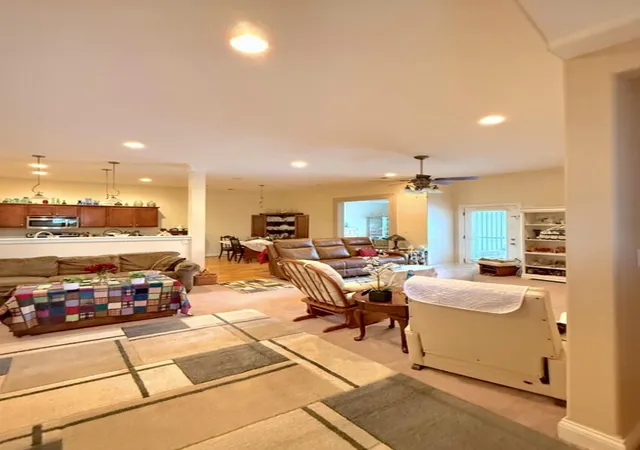 Listing Photo 4 - Condo for sale in building located at 403 Leisure Wy, Richmond, KY 40475