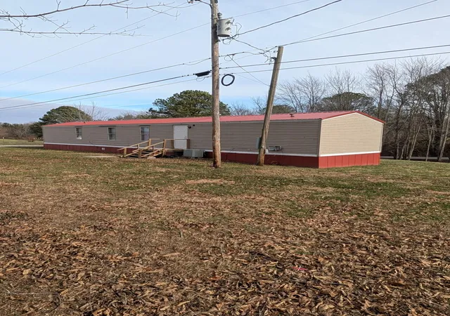 Homes for sale in East Bernstadt, KY | 75 Bluegrass Rd, East Bernstadt, KY 40729 | MLS# 25507738