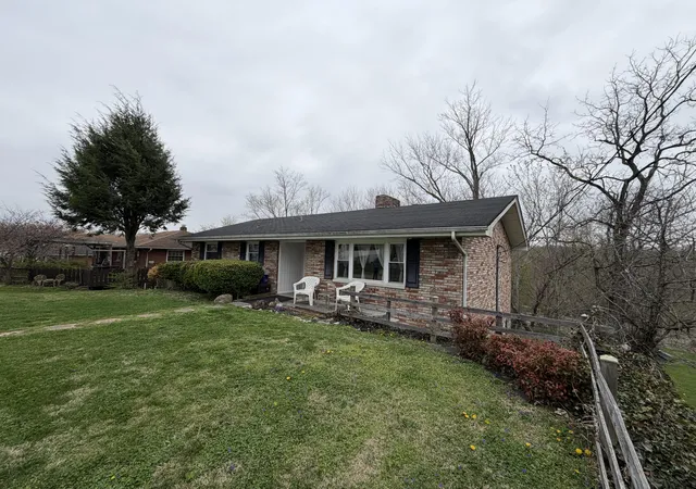 Homes for sale in Corbin, KY | 416 Williams St, Corbin, KY 40701 | MLS# 26015619