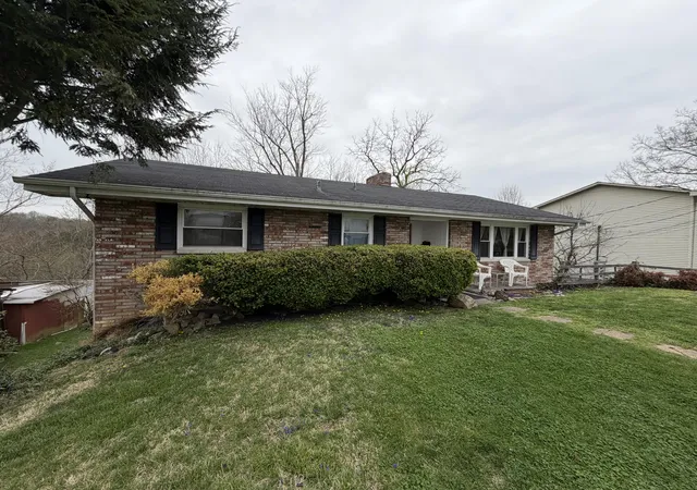 Homes for sale in Corbin, KY | 416 Williams St, Corbin, KY 40701 | MLS# 26015619
