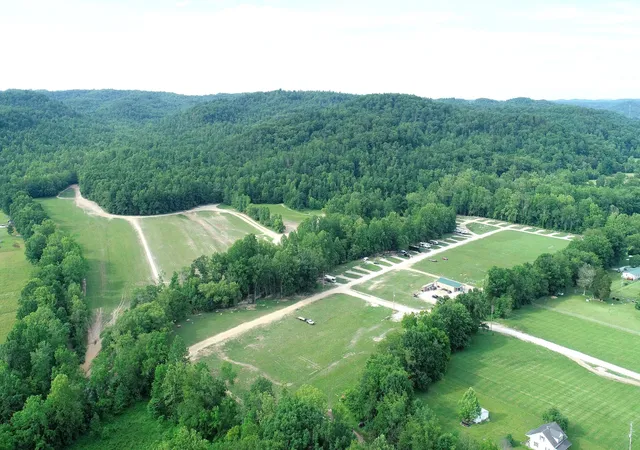 Homes for sale in Crab Orchard, KY | 4065 Copper Creek Rd, Crab Orchard, KY 40419 | MLS# 25507875