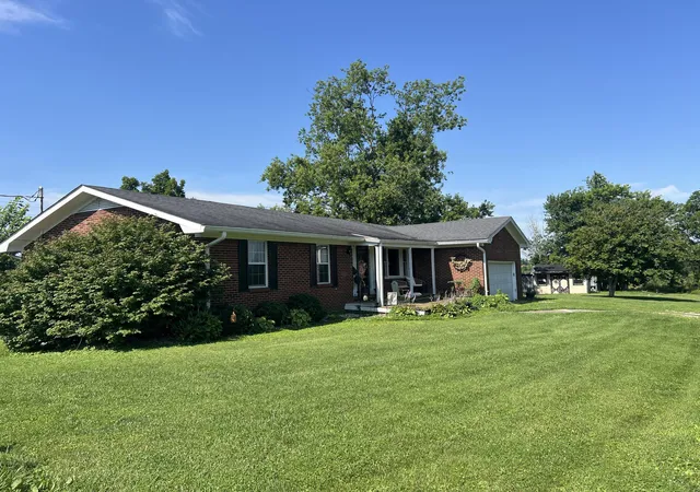 Homes for sale in Winchester, KY | 455 Davis Ln, Winchester, KY 40391 | MLS# 25507944
