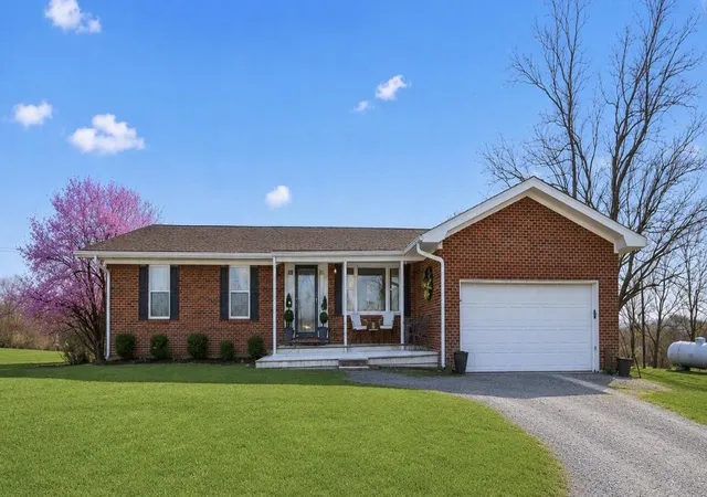 Single family home for sale at 455 Davis Ln, Winchester, KY 40391 | MLS# 25507944
