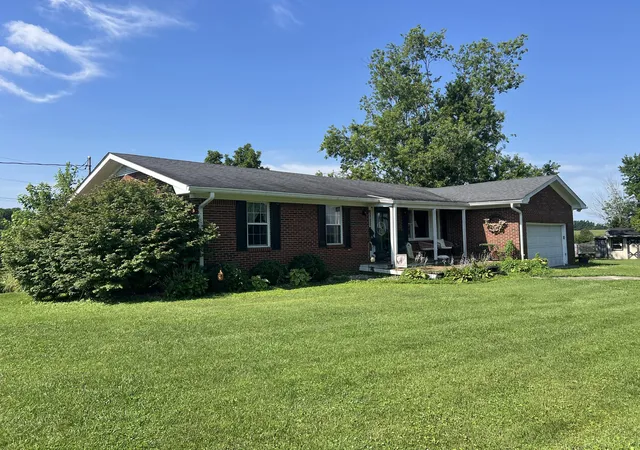 Homes for sale in Winchester, KY | 455 Davis Ln, Winchester, KY 40391 | MLS# 25507944