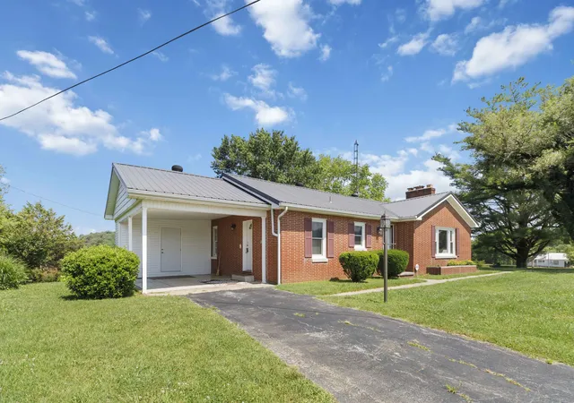 Photo 3 of Single family home for sale at 7681 Ky 39, Somerset, KY 42503 | MLS# 25508077 | Listing updated on 2026-03-20