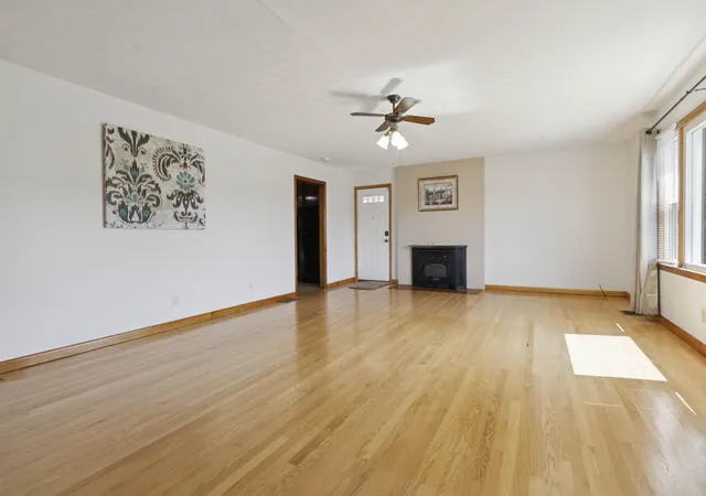 Photo 3 of Single family home for sale at 7681 Ky 39, Somerset, KY 42503 | MLS# 25508077 | Listing updated on 2026-03-20