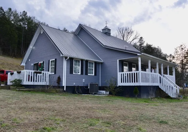Photo 1 of Single family home for sale at 325 Sinks Rd, Somerset, KY 42501 | MLS# 25508323 | Listing updated on 2026-04-10