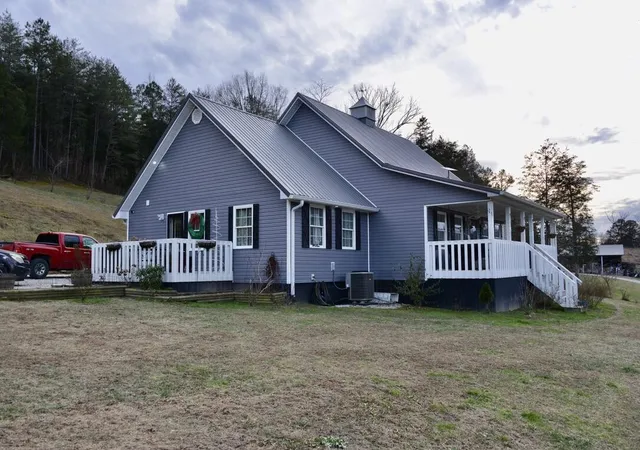 Photo 2 of Single family home for sale at 325 Sinks Rd, Somerset, KY 42501 | MLS# 25508323 | Listing updated on 2026-04-10